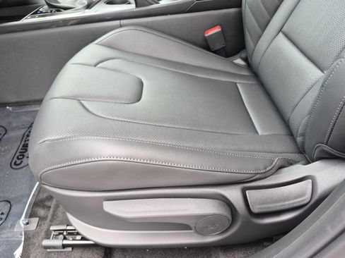 New 2026 Hyundai Elantra SEL Sport FWD image 17