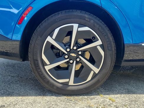 Certified 2024 Chevrolet Equinox EV LT FWD image 5