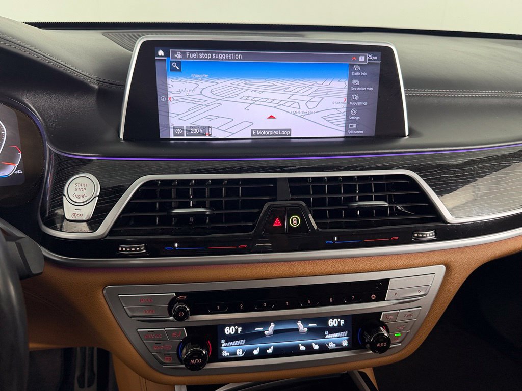 Used 2022 BMW 750i xDrive w/ Luxury Rear Seating Package AWD/4WD image 16