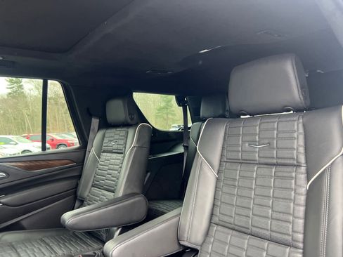 Used 2024 Cadillac Escalade Sport Platinum w/ LPO, ONYX Package image 31