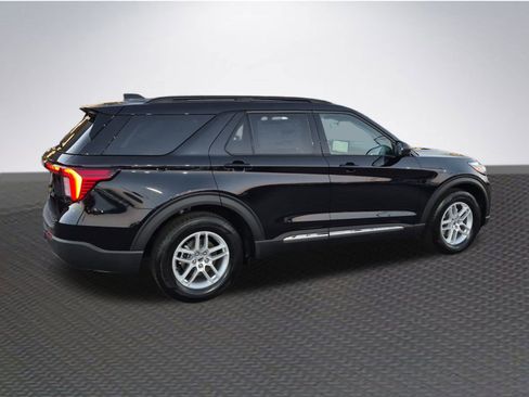 New 2025 Ford Explorer Active w/ Active Comfort Package image 4