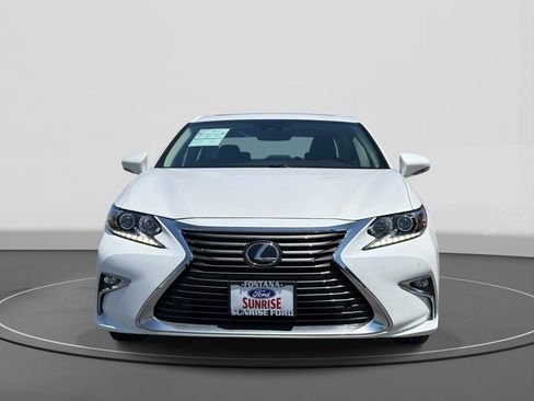 Used 2018 Lexus ES 350 w/ Premier Package FWD image 3