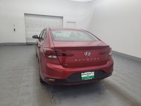 Used 2019 Hyundai Elantra SE FWD image 5