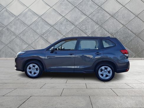 Used 2023 Subaru Forester image 4