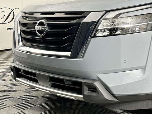 Used 2023 Nissan Pathfinder Platinum w/ Cargo Package image 37