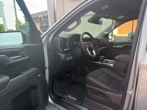 Used 2025 GMC Sierra 1500 SLT w/ SLT Premium Plus Package AWD/4WD image 6