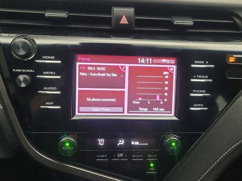 Used 2019 Toyota Camry SE FWD image 25