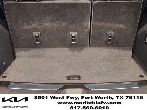 Used 2021 Cadillac Escalade Premium Luxury RWD image 34