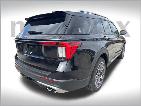 New 2025 Ford Explorer Platinum w/ Ultimate Package image 15