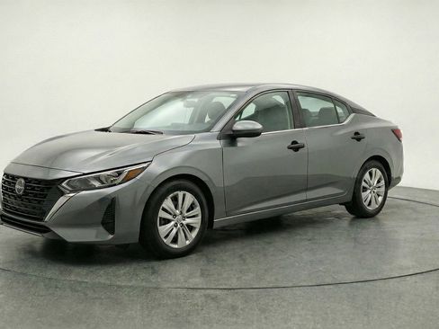 Used 2025 Nissan Sentra S image 3