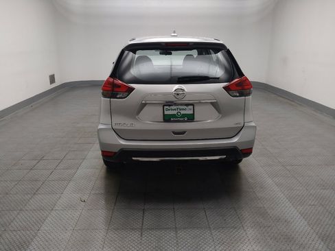 Used 2017 Nissan Rogue S AWD/4WD image 7