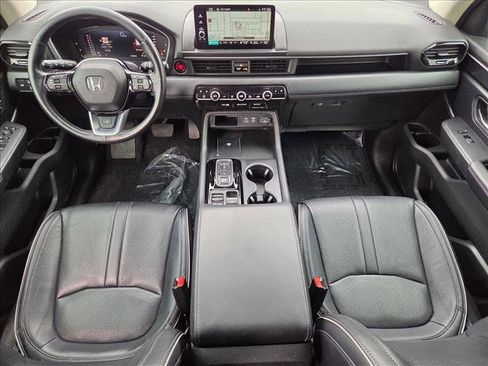 Used 2024 Honda Pilot Elite image 18