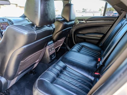 Used 2022 Chrysler 300 S RWD image 29