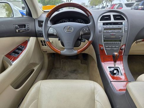 Used 2011 Lexus ES 350 FWD image 12