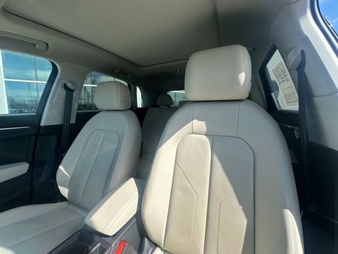 Used 2023 Audi Q3 2.0T Premium Plus w/ Premium Plus Package image 15