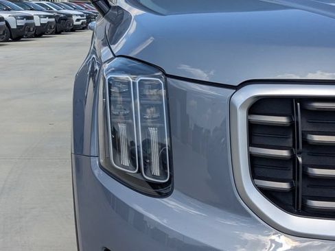 Used 2024 Kia Telluride SX FWD image 11