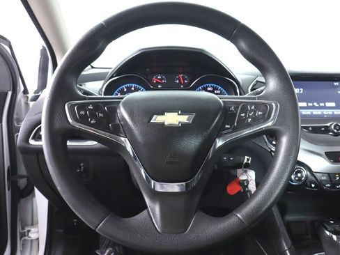 Used 2018 Chevrolet Cruze LT w/ LT Fleet Convenience Package FWD image 11