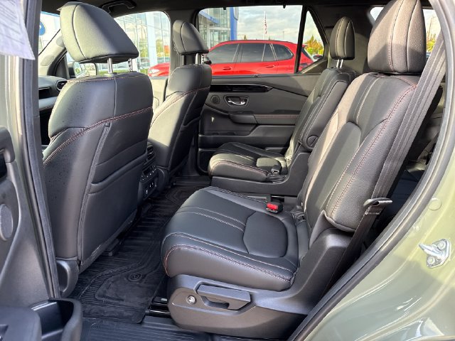 Used 2026 Honda Pilot TrailSport image 14