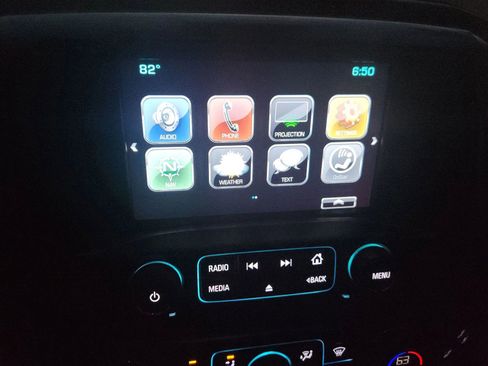 Used 2018 Chevrolet Silverado 1500 High Country image 23