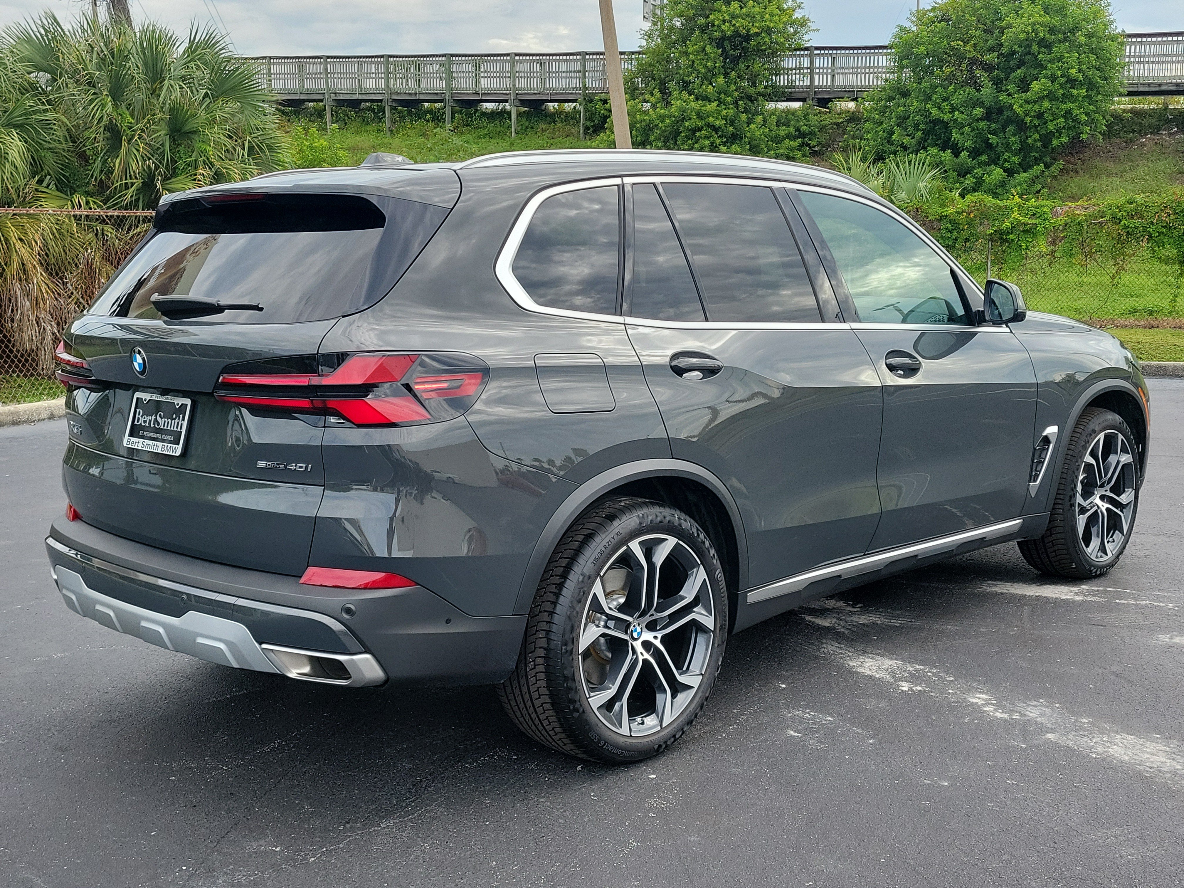 Used 2026 BMW X5 sDrive40i RWD image 3