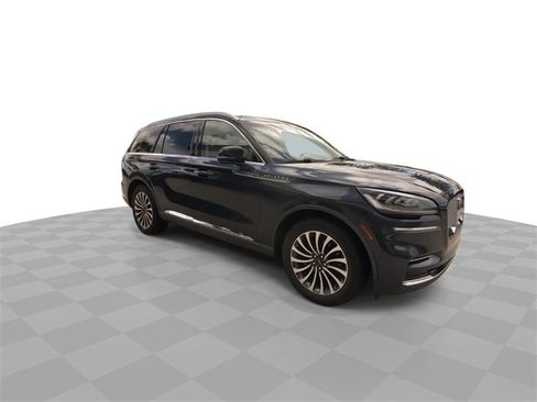Used 2022 Lincoln Aviator Reserve w/ Equipment Group 201A image 2