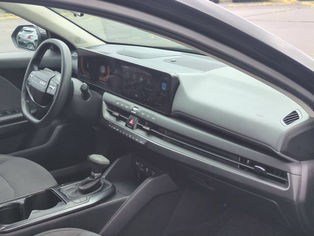 Used 2025 Kia K4 FWD image 35