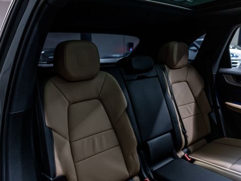 New 2026 Porsche Cayenne image 39
