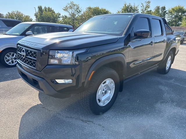 Used 2024 Nissan Frontier SV w/ Hardbody Edition AWD/4WD image 2