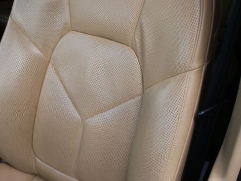 Used 2011 Porsche Cayenne S image 24