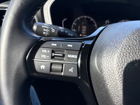 Certified 2025 Honda Pilot Sport image 27