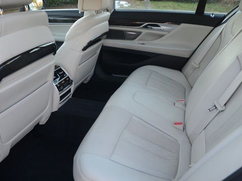 Used 2016 BMW 740i RWD image 14