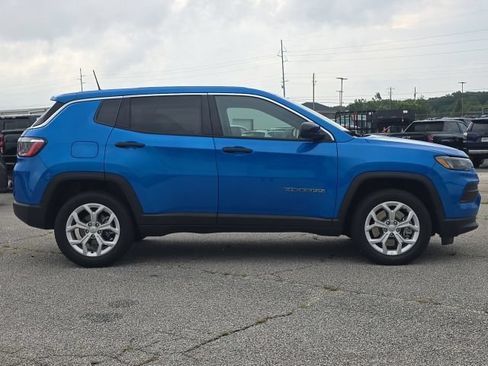 Used 2024 Jeep Compass Sport AWD/4WD image 6