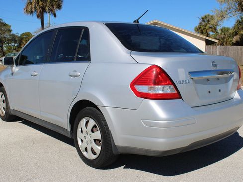 Used 2009 Nissan Versa 1.8 S w/ PWR Pkg image 3