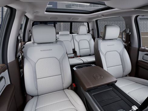 New 2026 RAM 1500 Laramie AWD/4WD image 23