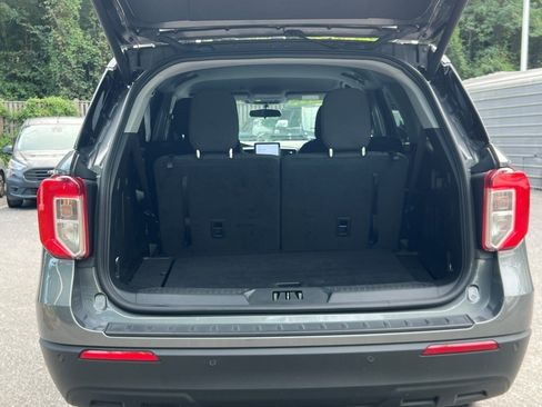 Used 2023 Ford Explorer XLT image 12