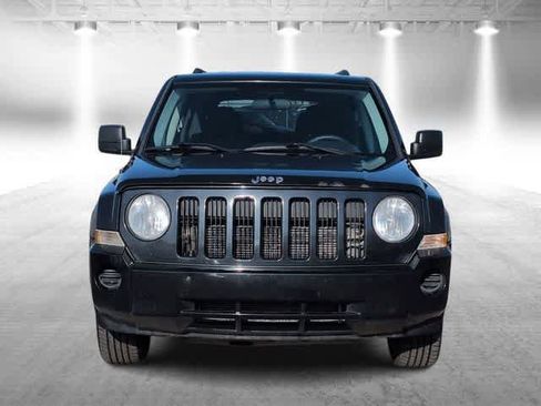 Used 2010 Jeep Patriot Sport image 3