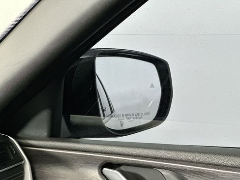 Certified 2024 Jeep Grand Cherokee L Limited w/ Luxury Tech Group II image 29