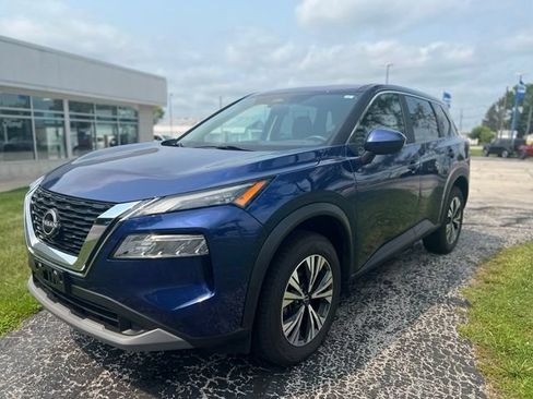 Used 2023 Nissan Rogue SV AWD/4WD image 4