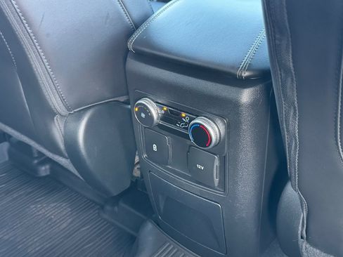 Used 2023 Ford Explorer XLT w/ Equipment Group 202A AWD/4WD image 20