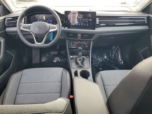 New 2026 Volkswagen Jetta SE FWD image 11