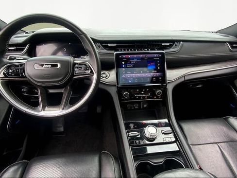 Used 2022 Jeep Grand Cherokee L Overland w/ Luxury Tech Group IV image 9