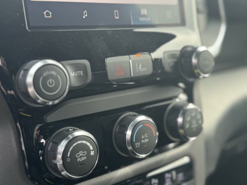 New 2026 RAM 1500 Lone Star AWD/4WD image 32