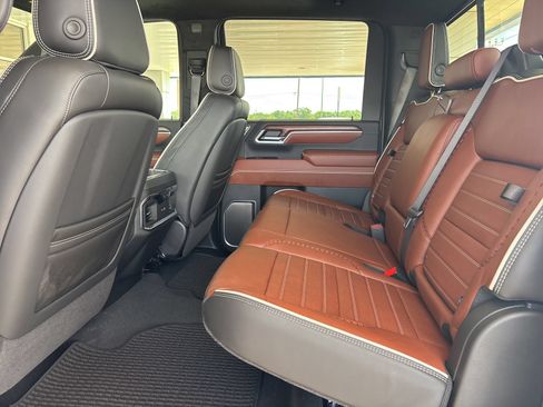 New 2026 GMC Sierra 2500 Denali Ultimate AWD/4WD image 19