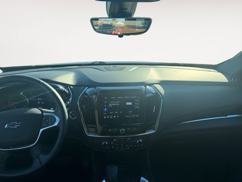Used 2023 Chevrolet Traverse LT w/ Midnight/Sport Edition image 11
