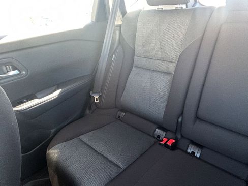 Used 2025 Nissan Rogue SV image 38