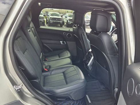 Used 2019 Land Rover Range Rover Sport Supercharged AWD/4WD image 18