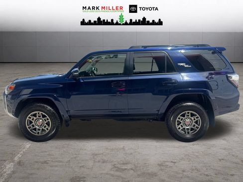 Certified 2019 Toyota 4Runner TRD Off-Road Premium AWD/4WD image 2