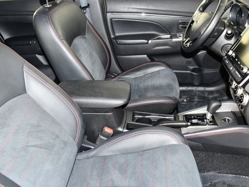 Used 2022 Mitsubishi Outlander Sport ES AWD/4WD image 41