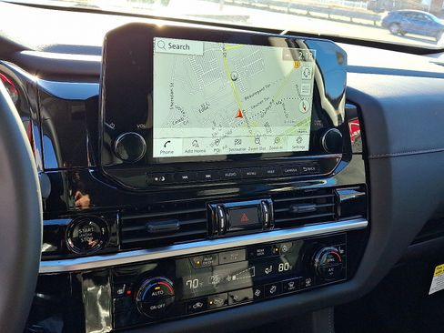 New 2025 Nissan Pathfinder SL w/ Lighting Package (N92) image 11