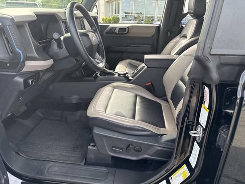 Certified 2024 Ford Bronco Wildtrak image 17